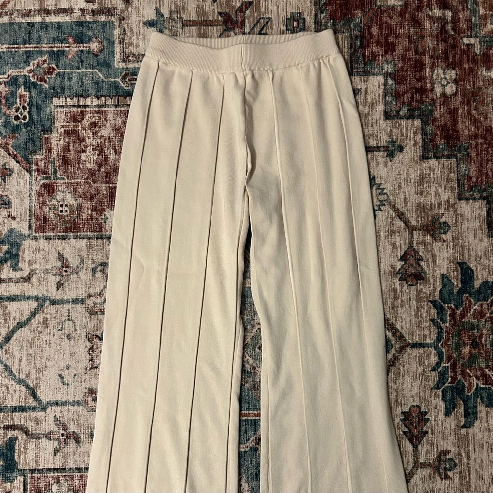 Women’s wide leg pants